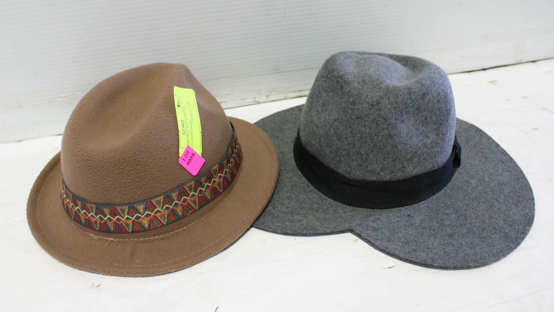 HEART RIM FELT HAT & WOOL BANDED LADIES HATS