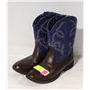 Image 1 : ROPER SIZE 2 COWBOY BOOTS-ESTATEÿ ÿ ÿ ÿ ÿ ÿ ÿ ÿ ÿ