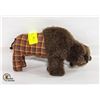 Image 1 : DENE BISON TOY - PLAID & IMITATION FUR - FT