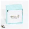 Image 2 : ESTATE SILVER RING SIZE 8 IN RING BOX SIZE 7