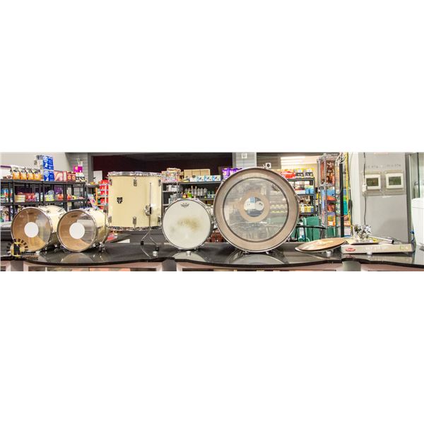 DRUM SET (NEEDS SOME HARDWARE)