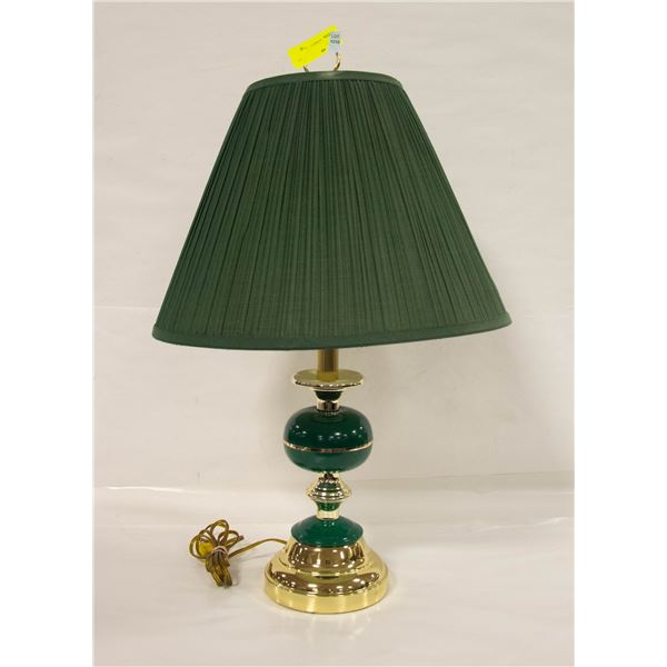 ESTATE GREEN TABLE LAMP