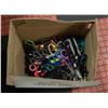 Image 1 : BOX OF SCISSORS