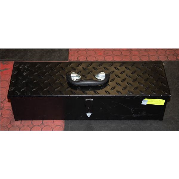 BLACK DIAMOND PLATE TOOLBOX