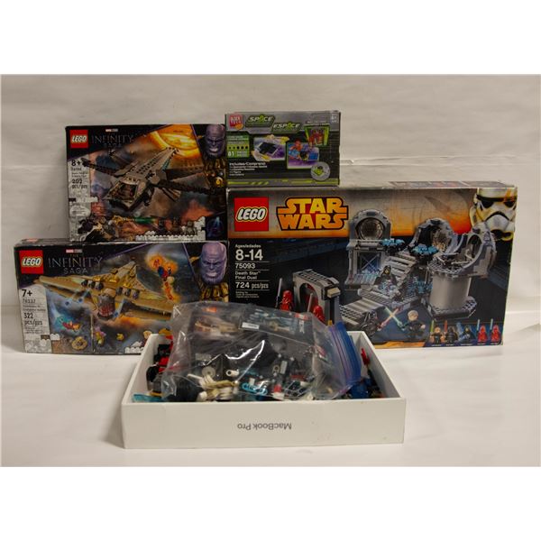 LOT OF LEGO & PIECES