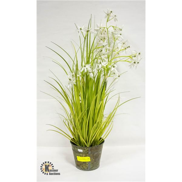 FAUX WHITE FLOWER PLANT