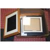 Image 1 : LARGE BOX OF VARIOUS PICTURE FRAMES