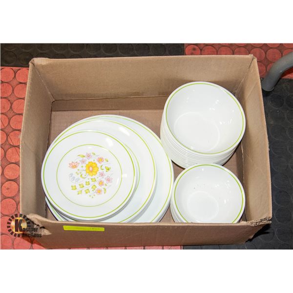 CORELLE DINNERWARE SET OF 10