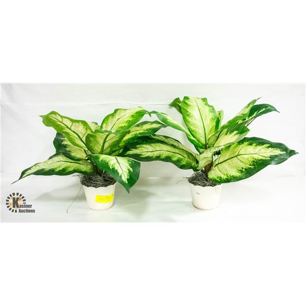 BUNDLE OF FAUX POTTED PLANTS