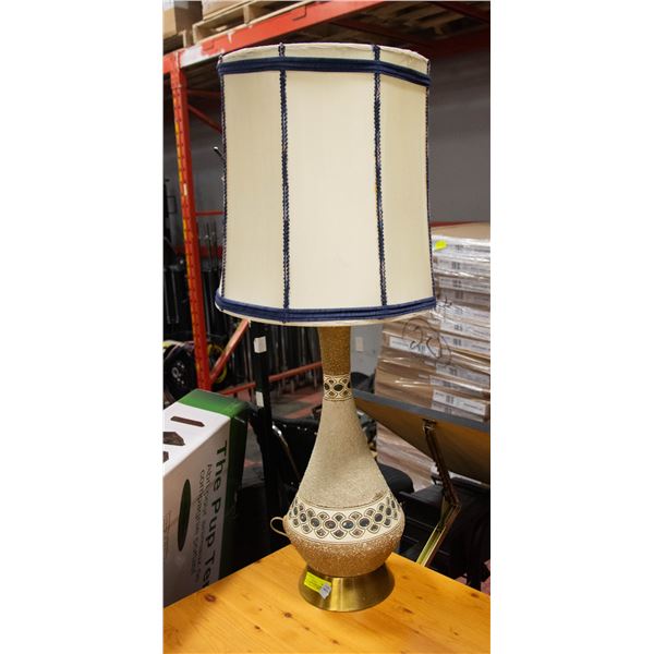 TABLE LAMP WITH SHADE TESTED