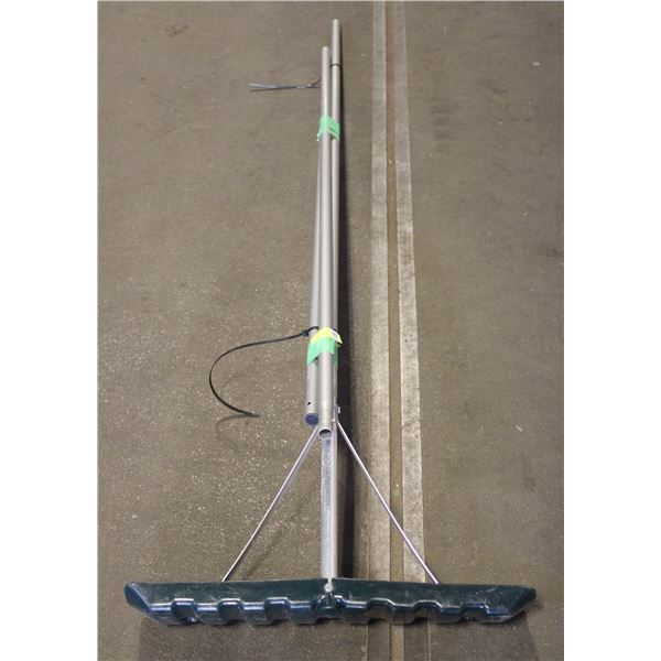 SNOW RAKE FOR ROOF