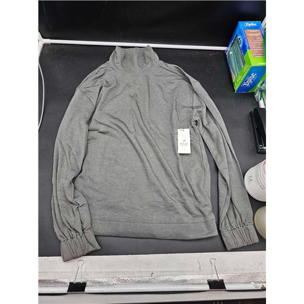 Denver Hayes Turtleneck Mens size XS