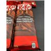 Image 2 : Nestle KitKat Gooey Double Chocolate Candy Bars (7 x 112g)