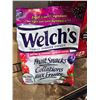 Image 2 : Welch's Berries & Cherries Fruit Snacks 12x140g