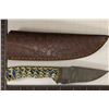 Image 1 : DAMASCUS STEEL HANDMADE HUNTNG KNIFE. 7 5/8" IN
