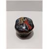 Image 2 : Vintage 1988 Franklin Mint, Romeo And Juliet Music Box, Fine Porcelain Trinket Box *Approximate* 3"L