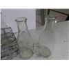 Image 8 : 8 Milk Bottles and Carrier