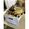 Image 2 : BOX OF LOAD STRAPS, MANUALS AND FLOOD LIGHT