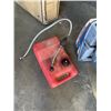 Image 2 : 6-1/2HP EVINRUDE BOAT MOTOR, RUNNING WITH GAS CAN