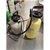 Image 2 : EXTENSION CORDS AND TWO SPRAYERS