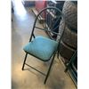 Image 2 : 4 GREEN METAL FOLDING CHAIRS