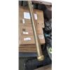 Image 2 : BRASS FOOT RAIL