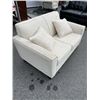 Image 2 : WHITE UPHOLSTERED HIDE-A-BED