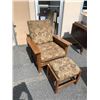 Image 1 : VINTAGE LOUNGE CHAIR WITH FOOTSTOOL
