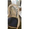 Image 2 : CHAIR