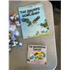 Image 2 : 30 SMURFS AND 2 BOOKS