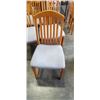 Image 2 : 5 DINING CHAIRS
