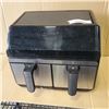 Image 2 : FRIGIDAIRE 9.4L DUAL AIR FRYER - TESTED WORKING, RETAIL $280