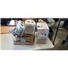Image 1 : HONEYWELL HUMIDIFIER AND BOX OF FANS
