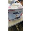 Image 2 : HONEYWELL HUMIDIFIER AND BOX OF FANS