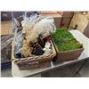 Image 1 : 2 BOXES OF CRAFT ITEMS