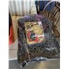 Image 2 : SUITCASE WITH HALLOWEEN PROPS AND COSTUMES