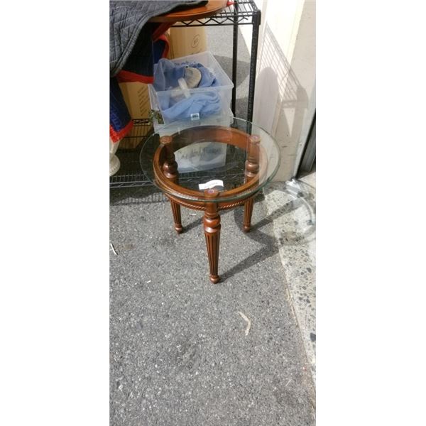 WOOD SIDE TABLE WITH GLASS TOP