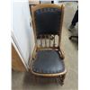 Image 1 : Vintage nursing rocker