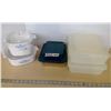 Image 1 : 2 Pyrex, 3 Corning ware (2 with Lid), ect