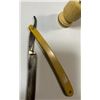 Image 2 : Hukin Straight Razor & Brush for Shaving