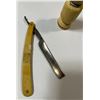 Image 3 : Hukin Straight Razor & Brush for Shaving