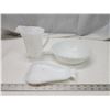 Image 1 : 3 Milk glass dishes - pear platter, bowl and pitcher