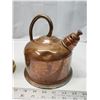 Image 4 : Copper kettle & Brass colored jug