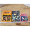 Image 1 : 3 Collectible books - 2 Gremlins and 1 ET