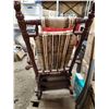 Image 4 : Vintage rocking chair - 26"x26"x40"H
