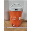 Image 1 : Large orange Rubbermaid water jug