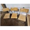 Image 1 : 3 Stackable chairs