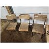 Image 1 : 3 Stackable chairs