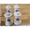 Image 3 : 4 Salt n pepper shakers