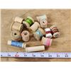 Image 1 : Assorted spools of thread